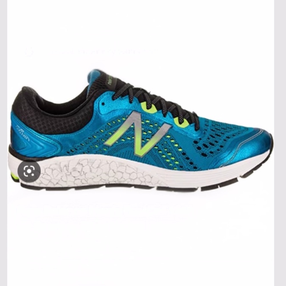 New Balance 1260v7 Fuel Cell Running Shoes